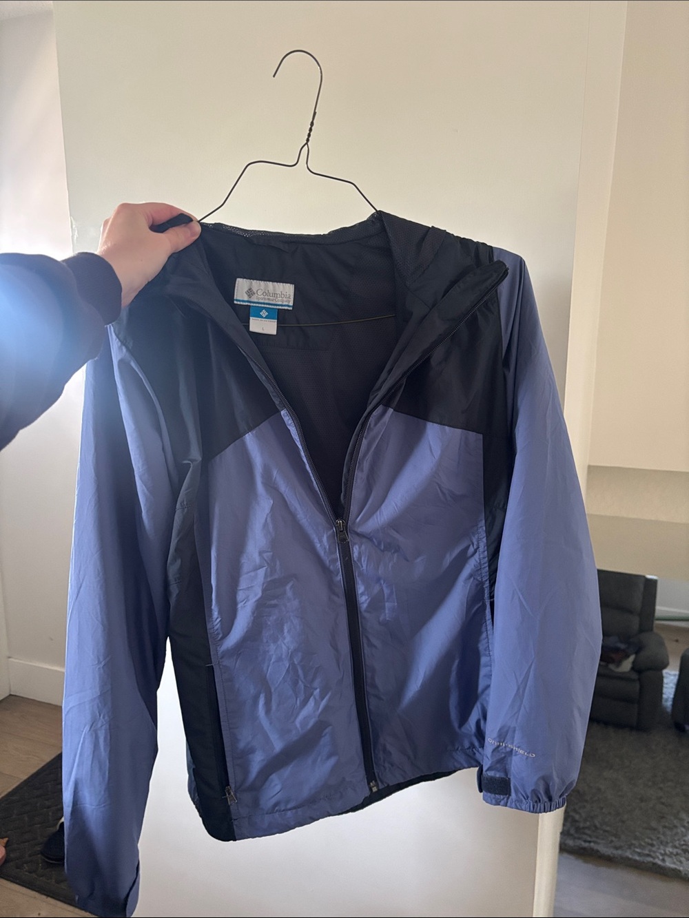 Columbia women’s Lavender-Blue and Black Hooded Windbreaker